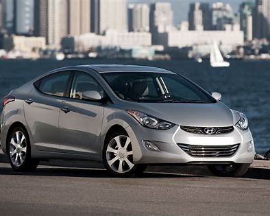 https://media.ed.edmunds-media.com/hyundai/elantra/2013/oem/2013_hyundai_elantra_sedan_limited_fq_oem_2_1280.jpg