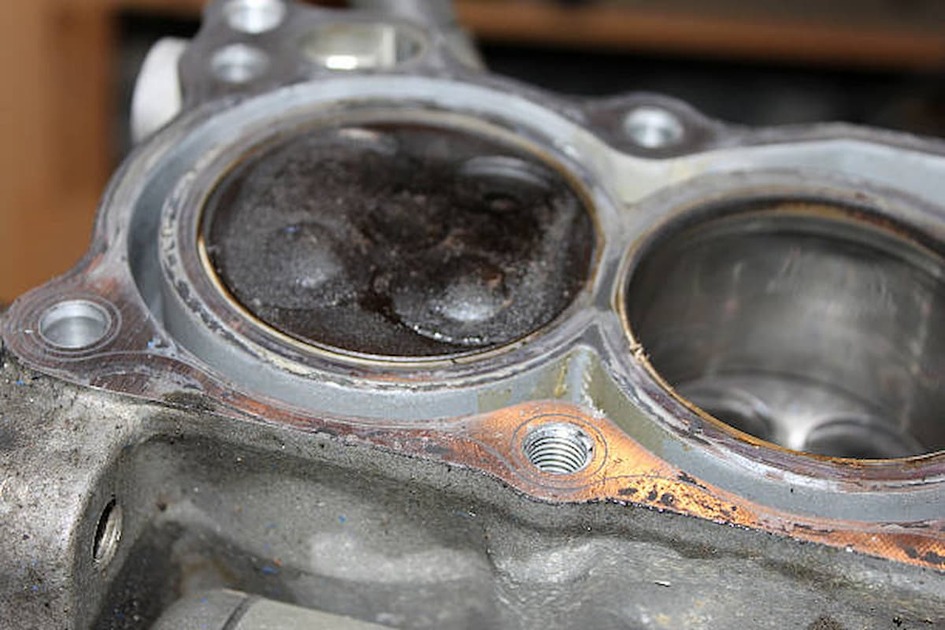 признаки пробитой прокладки ГБЦ и перегрева двигателя