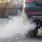 Дизельный автомобиль дымит белым дымом при запуске двигателя