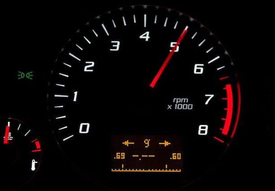 двигатель троит на холостых оборотах нестабильная работа тахометр