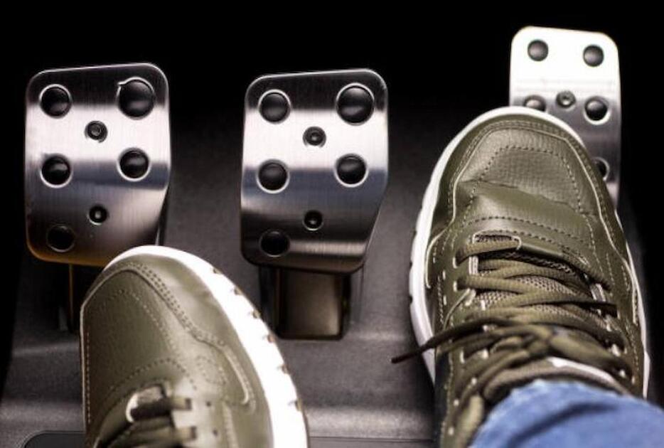 Провалы при разгоне автомобиля — машина плохо реагирует на газ