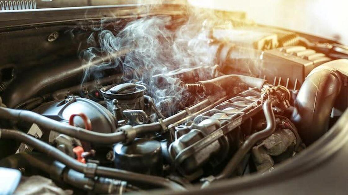 zapah gorelogo masla