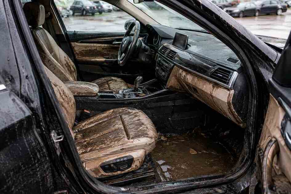 Утопленный автомобиль из Европы после затопления салона